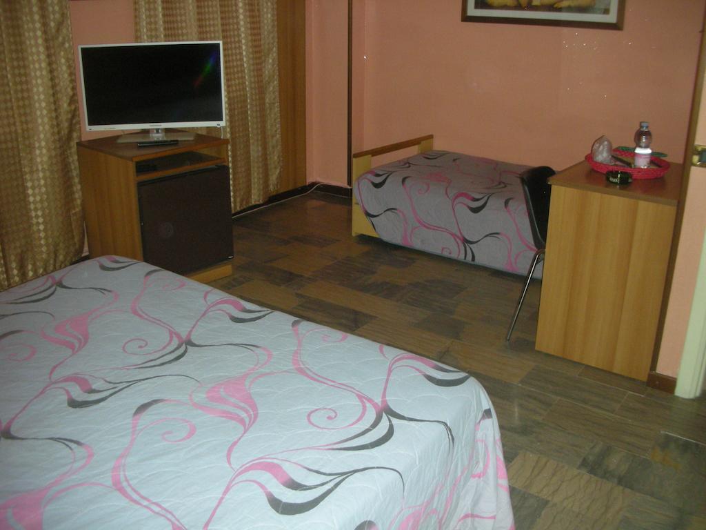 Hotel Total Pisogne Zimmer foto