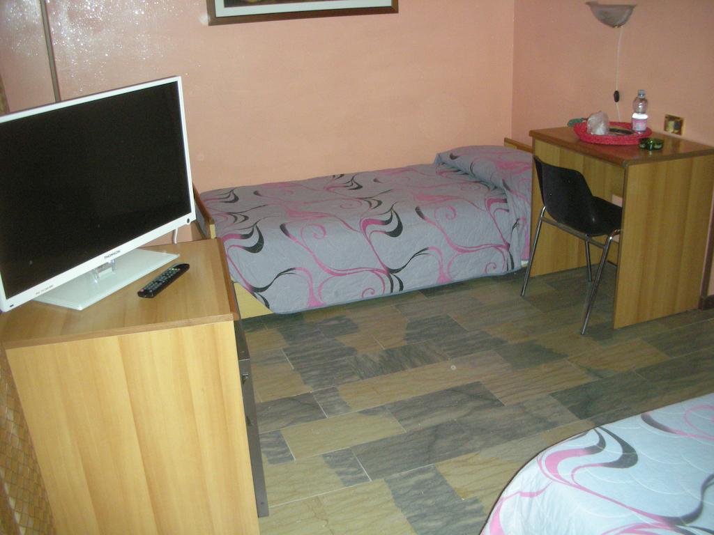 Hotel Total Pisogne Zimmer foto